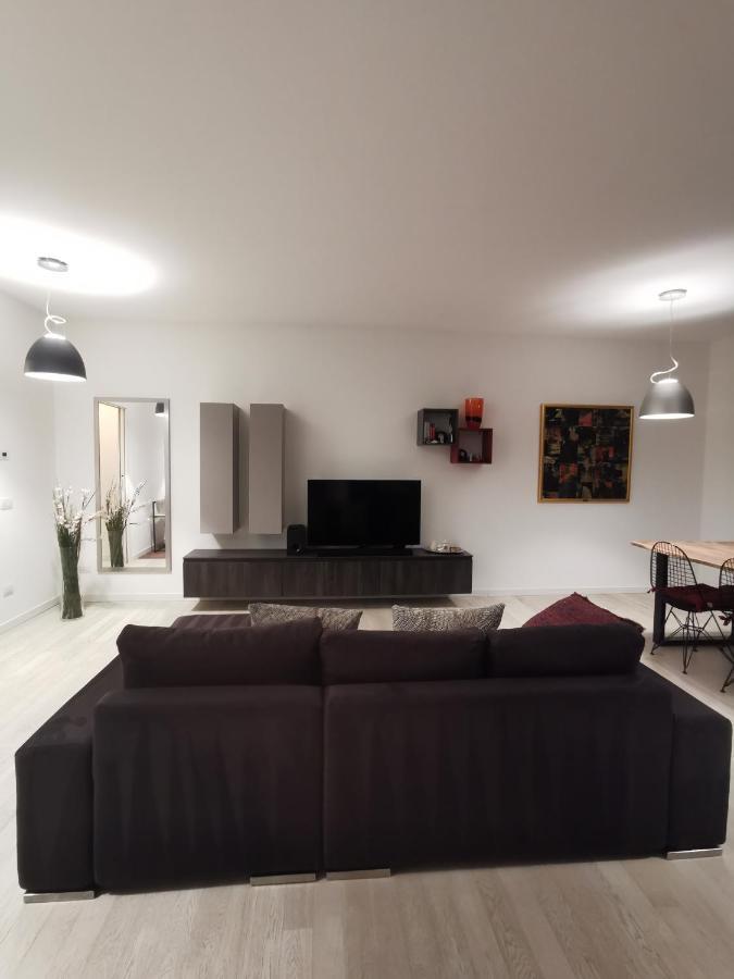 La Casa Di Greta Apartment Монца Екстериор снимка
